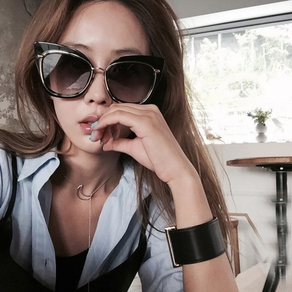 5 for $25 Large Moon and Star Long Necklace - Picture 3 of 7